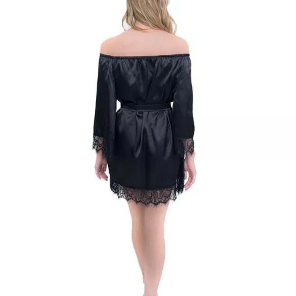 Le Laurier Bridal Black Lace Trim Satin Makeup Robe - Picture 2 of 3